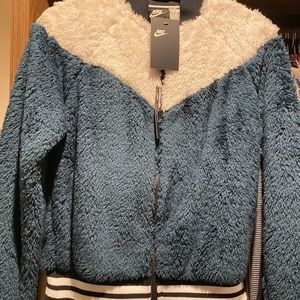 NWT Women’s Small Nike Fleece fleece zip up jacket